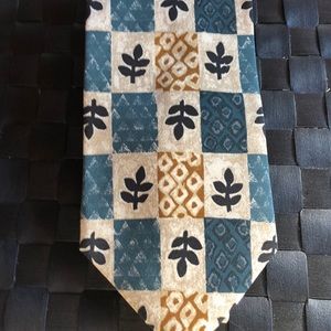 Hugo Boss tie. NWOT. 100% silk made in Italy 🇮🇹